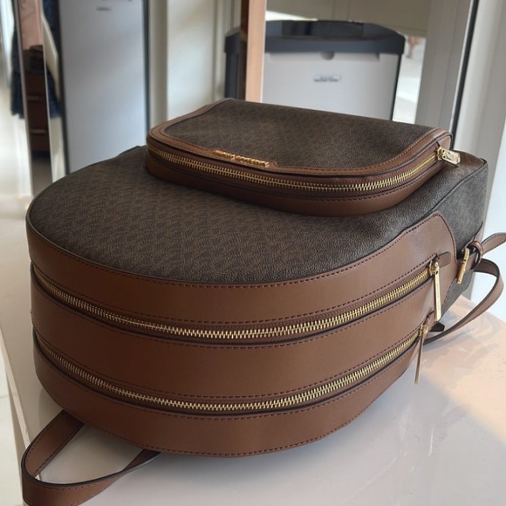 Michael Kors Jaycee Large Zip Pocket Backpack Brown - Picture 12 of 16